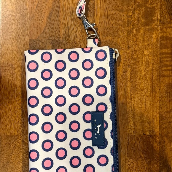 Scout Pink and Navy Circle Pattern Pouch - Picture 4 of 4